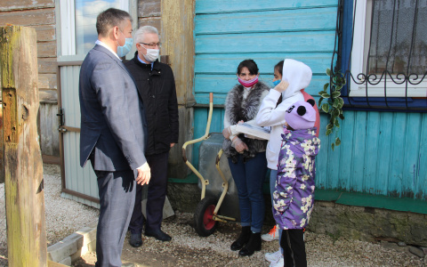 «Единая Россия» запускает в регионах общественные обсуждения поправок в закон о занятости