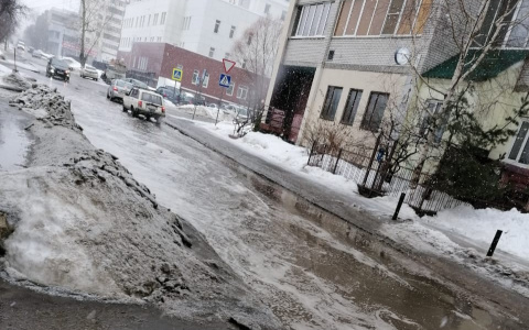Поплыли: улицы Владимира залило талой водой