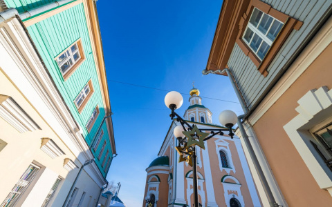 По-весеннему солнечно, но по-зимнему прохладно