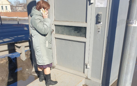 Депутат ЗС решает проблему надземного перехода в Петушках