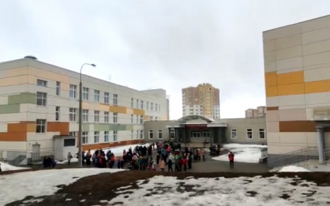Во Владимире эвакуировали несколько школ