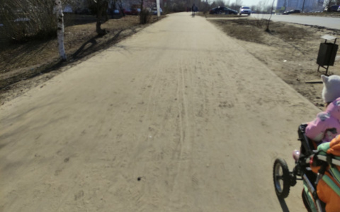 Вышли погулять - полон рот песка и пыли