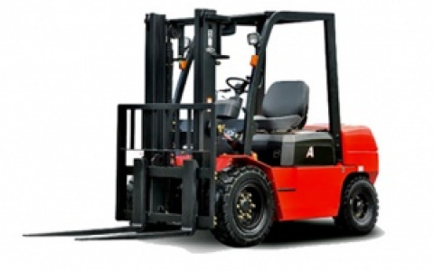 Китайские погрузчики в 2021 году вытеснят японцев с российского рынка