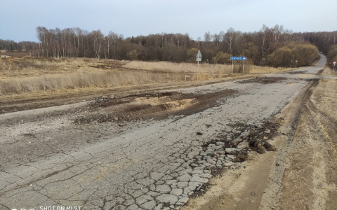 Строители автотрассы М-12 уже разрушают сельские дороги и уничтожают леса