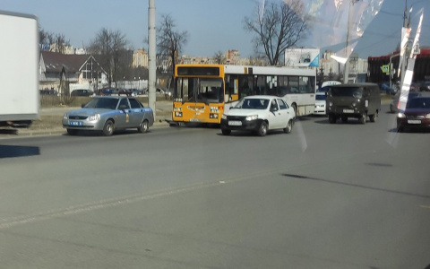 Жительница Владимира повредила голову в автобусе