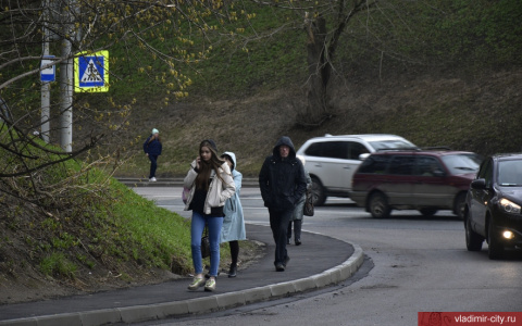 Продолжаются работы по благоустройству Ерофеевского спуска для пешеходов