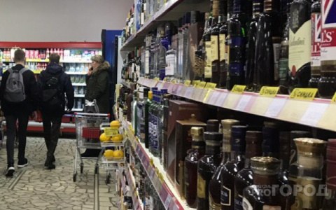 Роспотребнадзор высказался о запрете продажи алкоголя в майские праздники