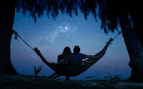 Гороскоп советует сдерживать негатив и позаботиться о здоровье