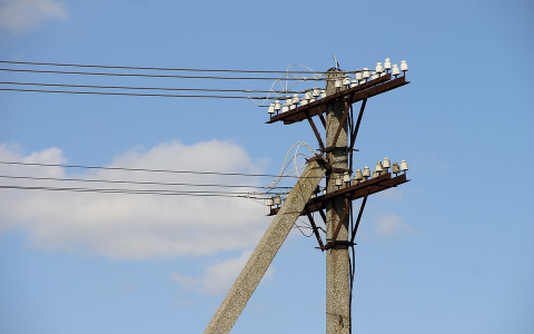 Во Владимирской области прохожего ударило током из-за провисшего провода ЛЭП