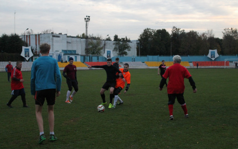 ТОП-5 футбольных площадок во Владимире, где можно поиграть бесплатно (0+)