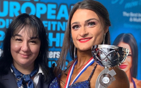 Культуристка из Владимира Надежда Афанасьева победила в Чемпионате Европы