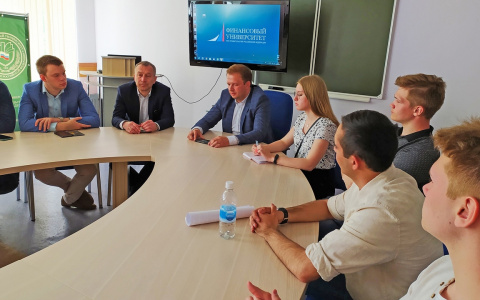 Депутат Алексей Говырин встретился с молодёжью Владимирской области