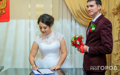 Во Владимирской области стали реже жениться и чаще разводиться