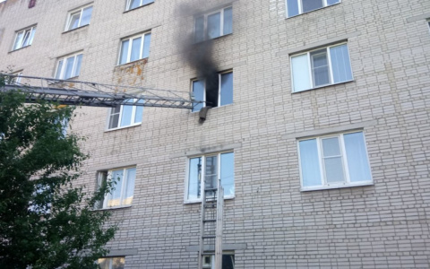 Сегодня владимирские пожарные эвакуировали почти 60 жителей многоэтажек