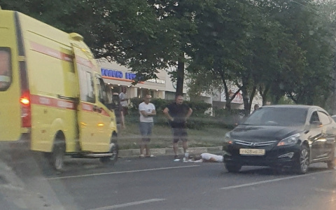 Во Владимире трое мужчин избили водителя возле "Крейсера"