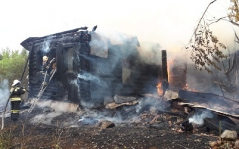 В Меленковском районе пенсионер заживо сгорел в своём доме