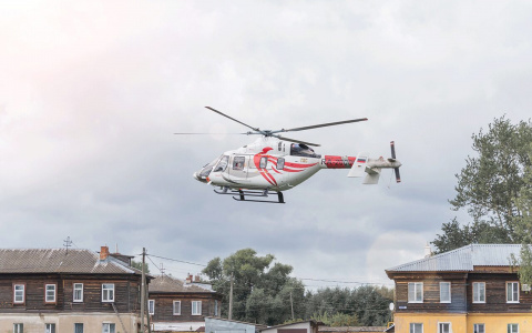 В Юрьев-Польском на стадионе совершил экстренную посадку вертолёт