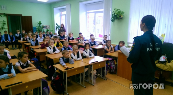 Сотрудники МЧС наведались с визитом в 73 гимназию города Владимира