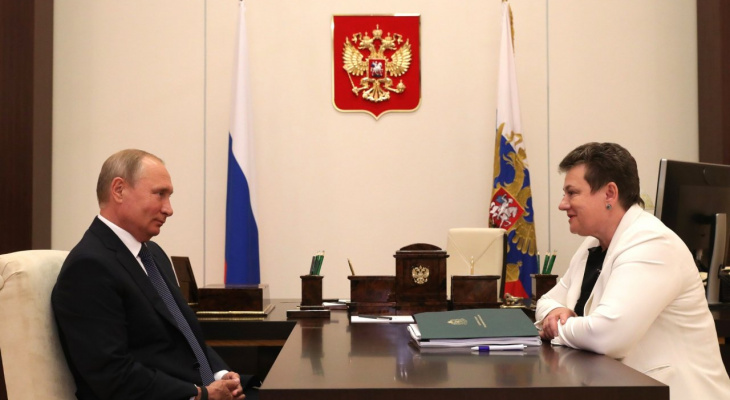 Орлова на встрече с Путиным заявила, что трасса М-7 лучше, чем в Германии Орлова на встрече с Путиным заявила, что трасса М-7 лучше, чем в Германии
