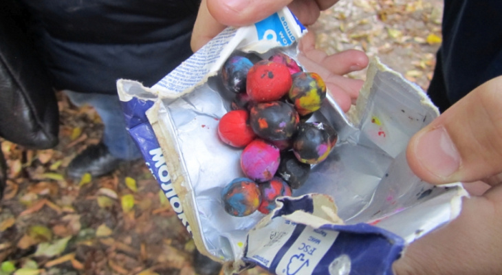 Владимирские полицейские нашли наркотики в разноцветном пластилине