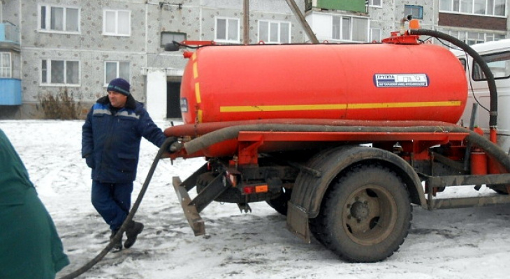 В школы и детские сады Владимира завезли чистой воды вместо вонючей