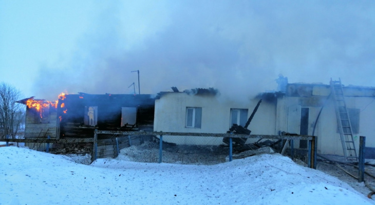 Во Владимирской области сгорело два дома: есть пострадавший