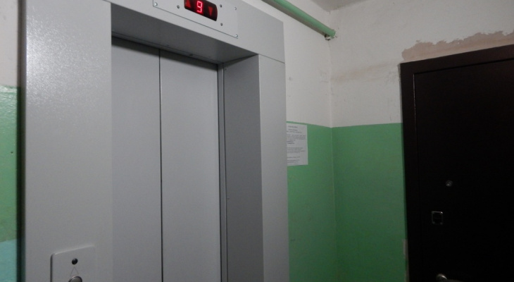 Ковровчанка обокрала 10-летнего парня в лифте, чтобы опохмелиться