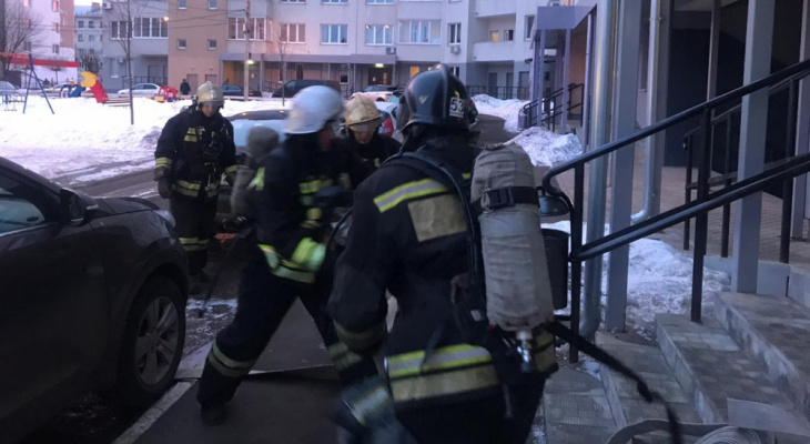 В подъезде дома на Октябрьском проспекте произошел пожар В подъезде дома на Октябрьском проспекте произошел пожар