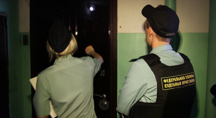 В Коврове приставы "угнали" иномарку у водителя, поручившегося за чужой кредит В Коврове приставы "угнали" иномарку у водителя, поручившегося за чужой кредит