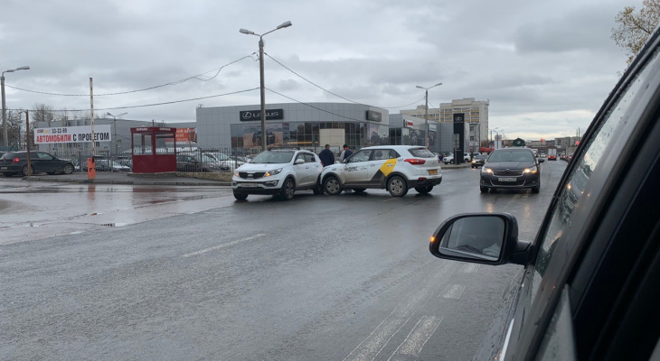Во Владимире произошло ДТП с участием такси