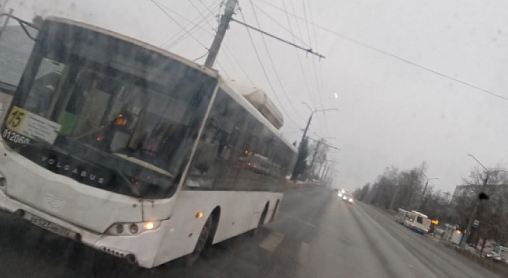 Во Владимире опять загорелся пассажирский автобус Во Владимире опять загорелся пассажирский автобус