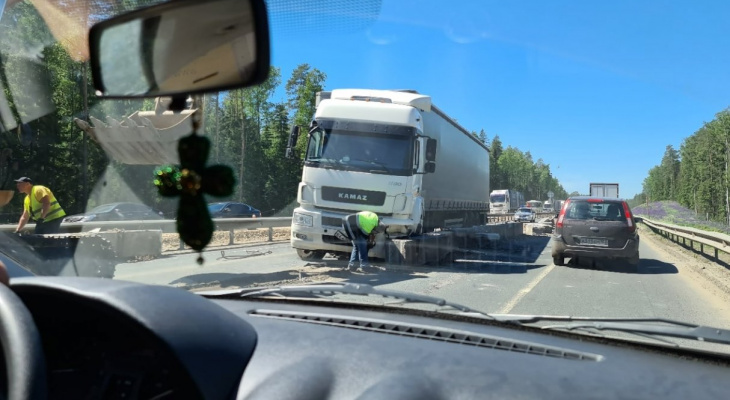 Авария с грузовиком в Вязниковском районе привела к пробке в обе стороны