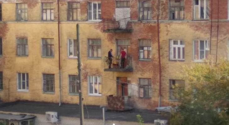Жителя Владимирской области оштрафовали за шашлыки на балконе
