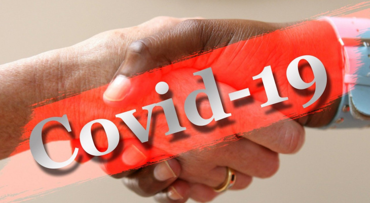 Эксперт спрогнозировал сроки спада заболеваемости COVID-19 в России