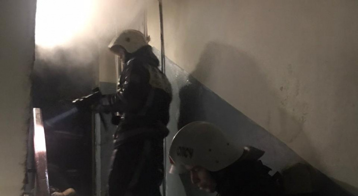 Во Владимирской области из горящего жилого дома эвакуировали 35 человек