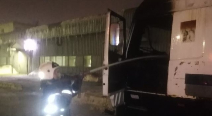 23 января во Владимирской области на пожаре в грузовике погиб человек