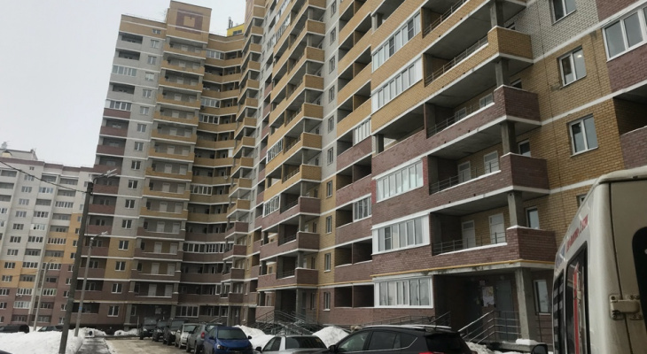 В Юрьевце в 16-этажке полгода не работает лифт В Юрьевце в 16-этажке полгода не работает лифт