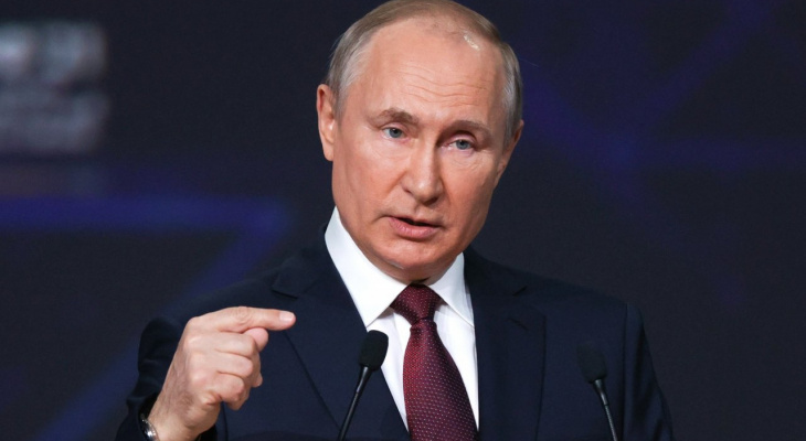 Путин предложил ввести новые льготы для семей с детьми Путин предложил ввести новые льготы для семей с детьми