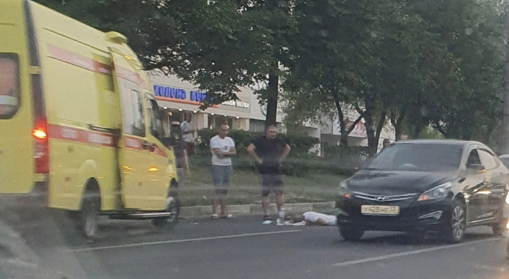 Во Владимире трое мужчин избили водителя возле 
