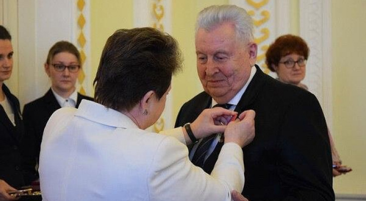 Ещё один руководитель ВЮИ осужден на семь лет условно за взятку Ещё один руководитель ВЮИ осужден на семь лет условно за взятку