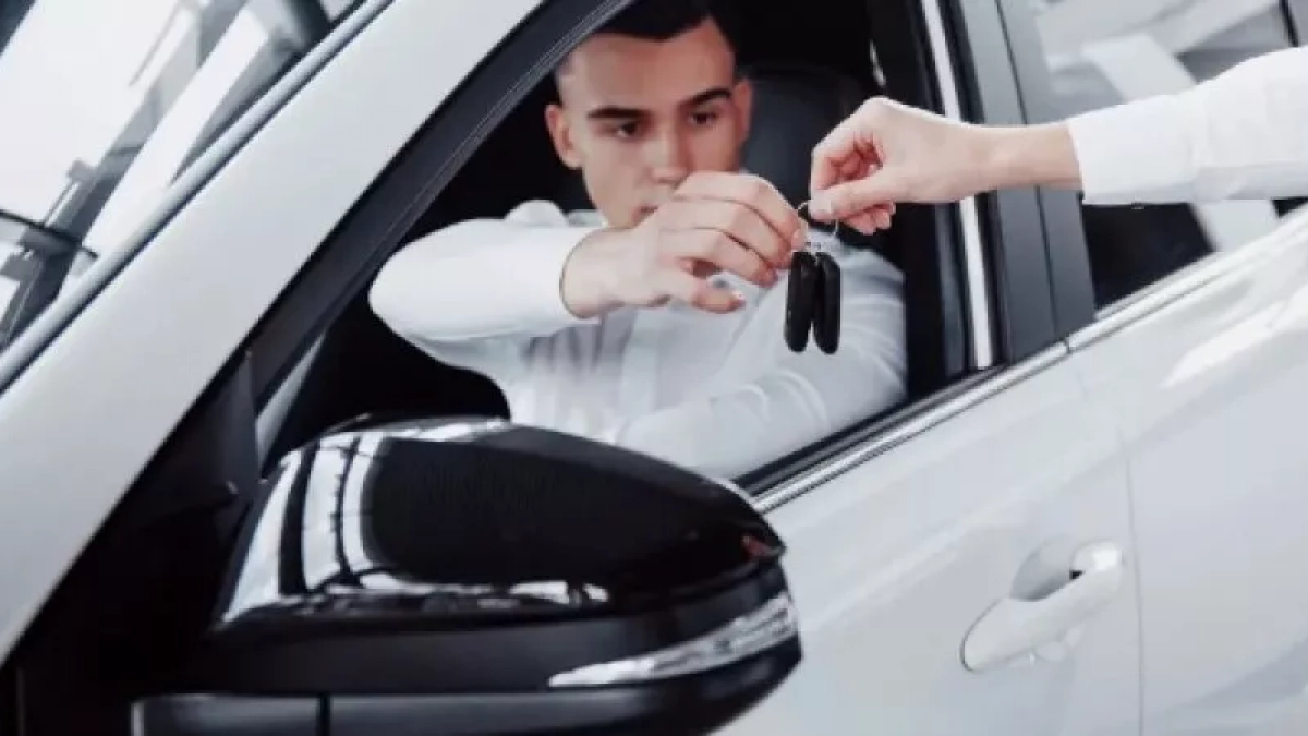 Август или сентябрь: когда выгоднее покупать авто? Мнения и прогнозы автоэкспертов