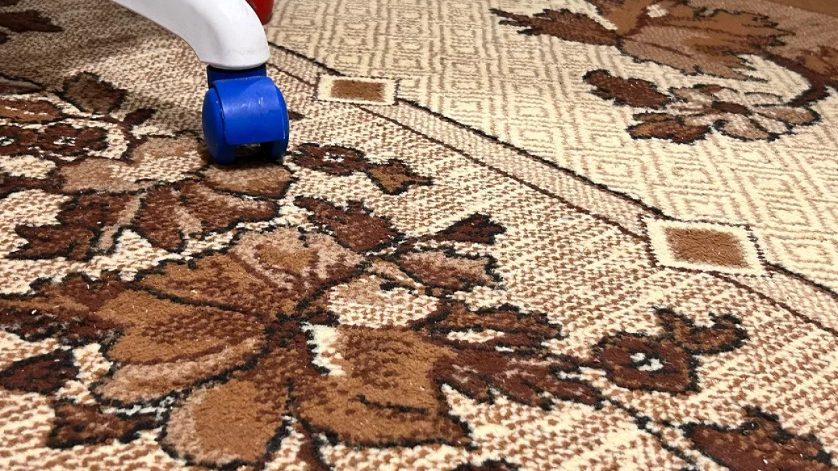 Как безопасно и эффективно почистить ковры в домашних условиях: проверенный способ без агрессивной химии