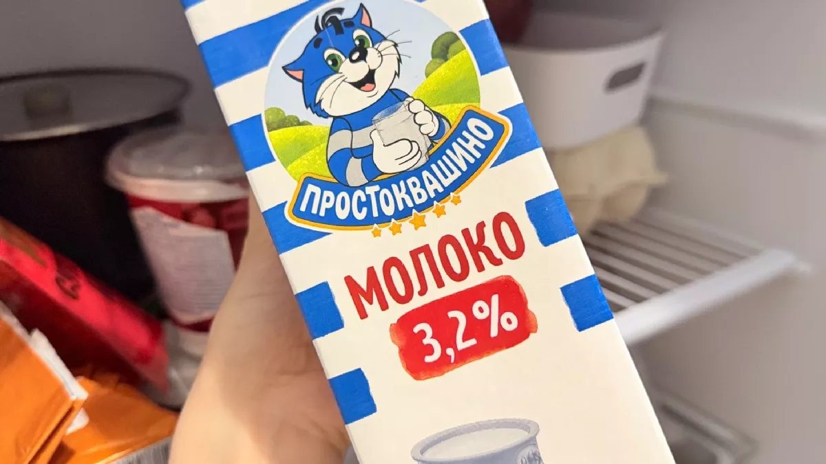 Больше не выливаю скисшее молоко: вот что я готовлю в таких случаях — спасаю продукты и бюджет