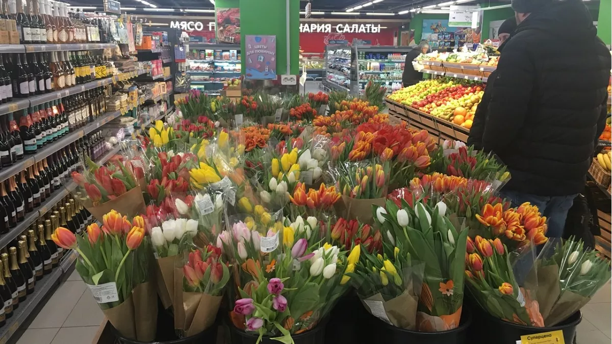 Собираем идеальный букет на 8 марта: запомните советы флористов и Роскачества, и уловки продавцов будут не страшны