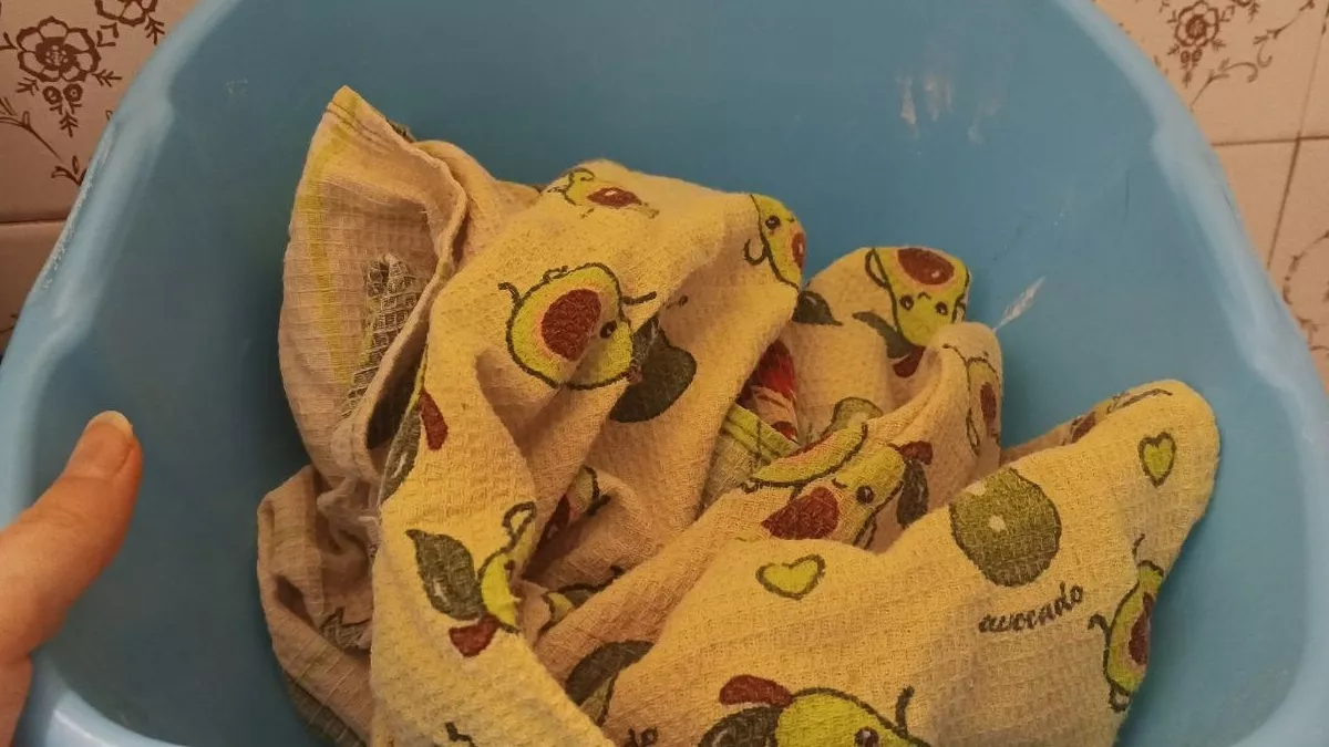 1 чудо-пакетик в барабан — даже серые тряпки станут как новые: как отстирать кухонные полотенца от застарелых пятен — 5 рабочих способов