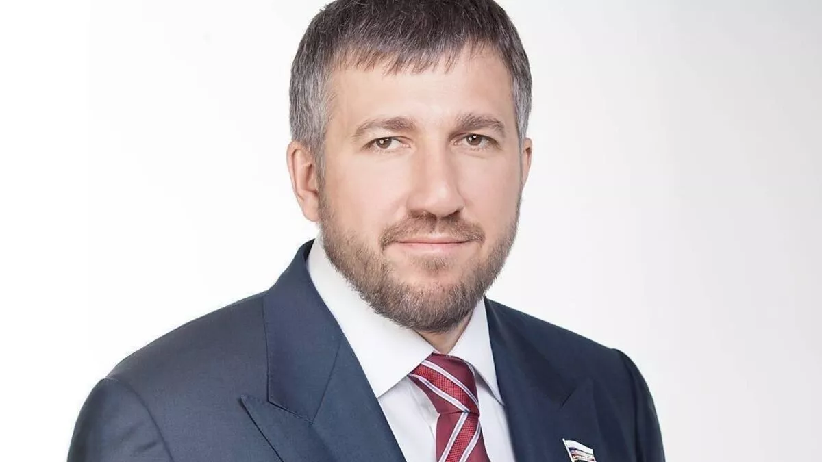 Григорий Аникеев поздравил жительниц Владимирской области с Международным женским днем