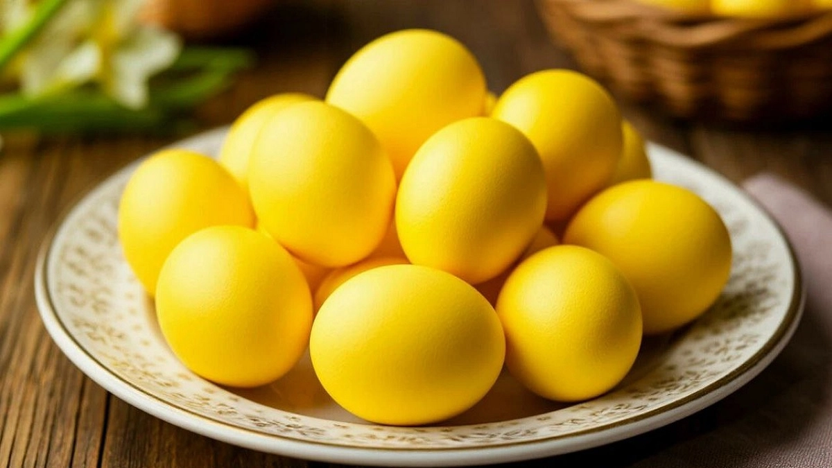Не луковая шелуха и не куркума: вот секрет праздничных пасхальных яиц — будут ярче, чем лимоны 