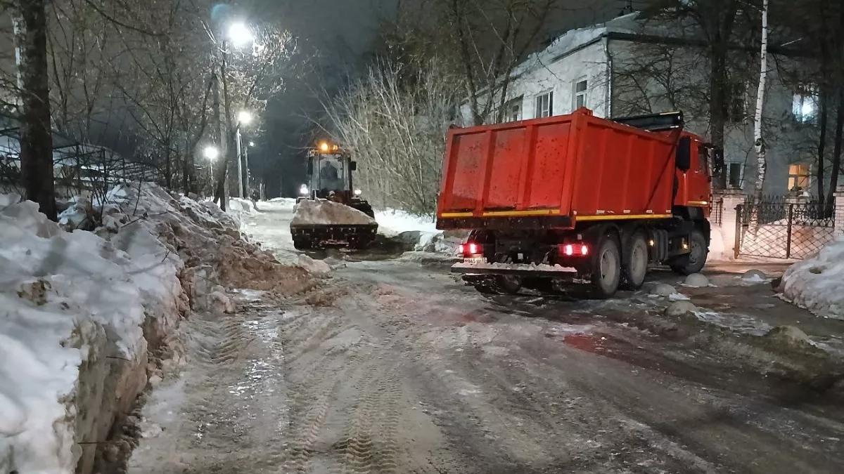 В ночь на 8 марта с улиц Владимира вывезли более 6 тысяч «кубов» снега
