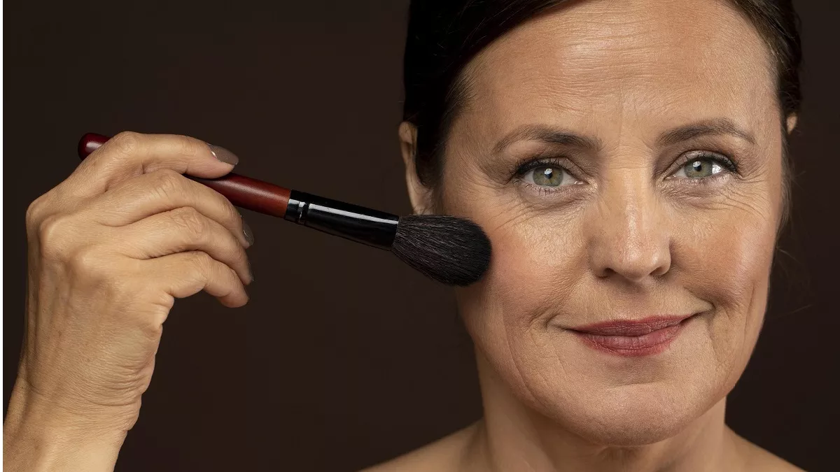 Макияж после 40: три приема визажистов, которые реально омолаживают
