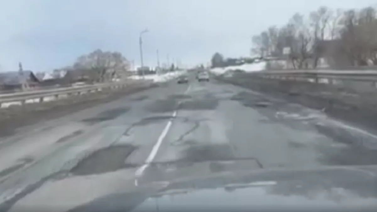 Жители Владимирской области пожаловались на разбитый участок трассы под Суздалем